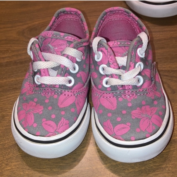 Baby Girl Vans Size 4 - Picture 1 of 5